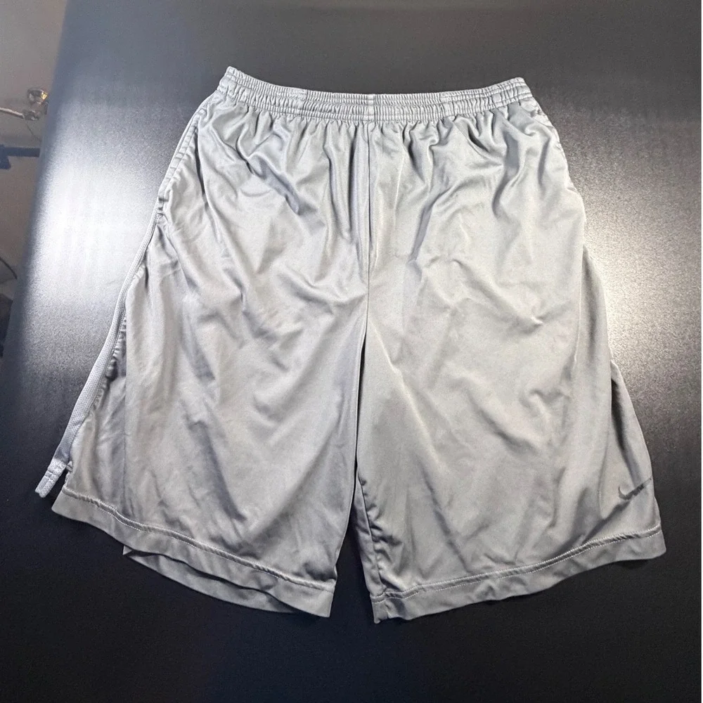 Nike Dri-FIT Mens Gray Mesh Panel Athletic Basketball Shorts Size Large K6